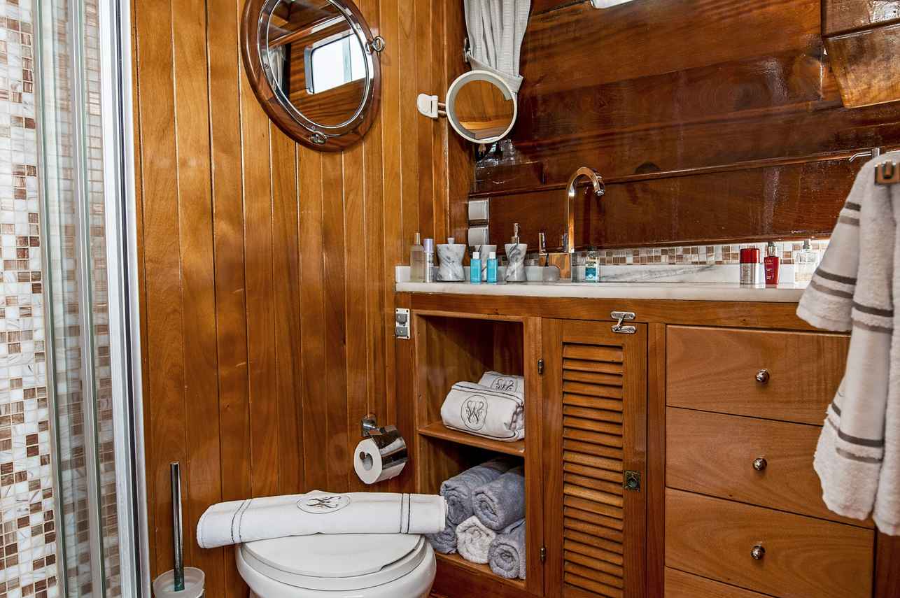 Superior Twin Bathroom