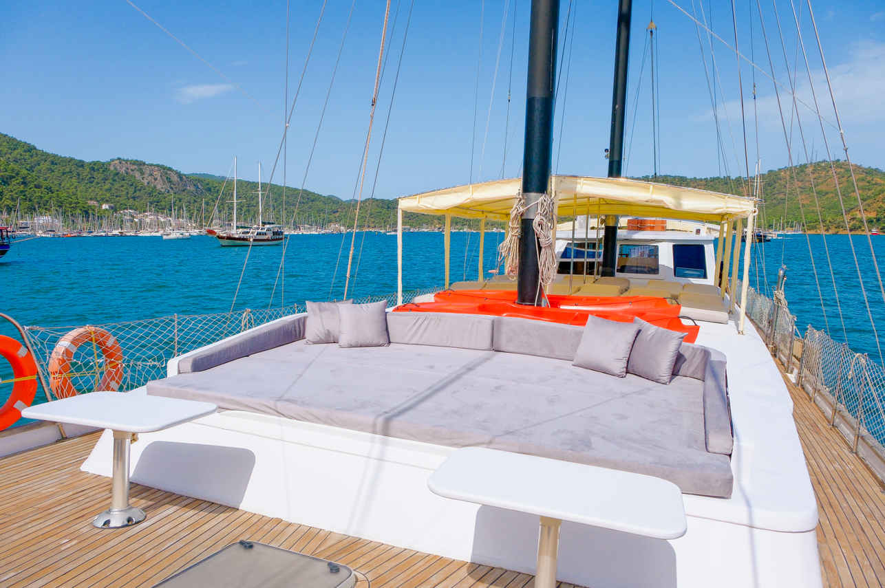 Outdoor Lounge - Farout Classic Gulets