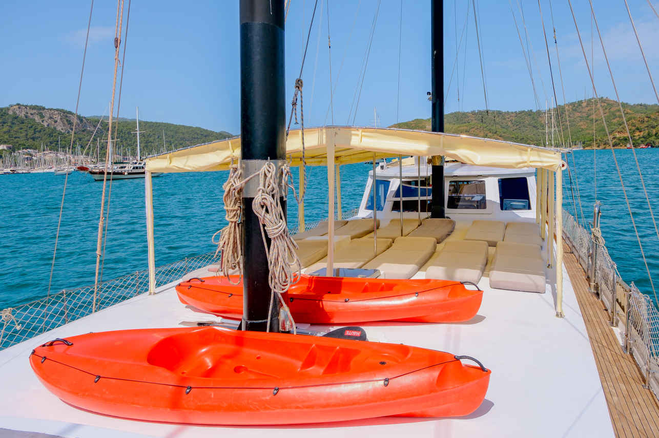 Sun Deck - Farout Classic Gulets