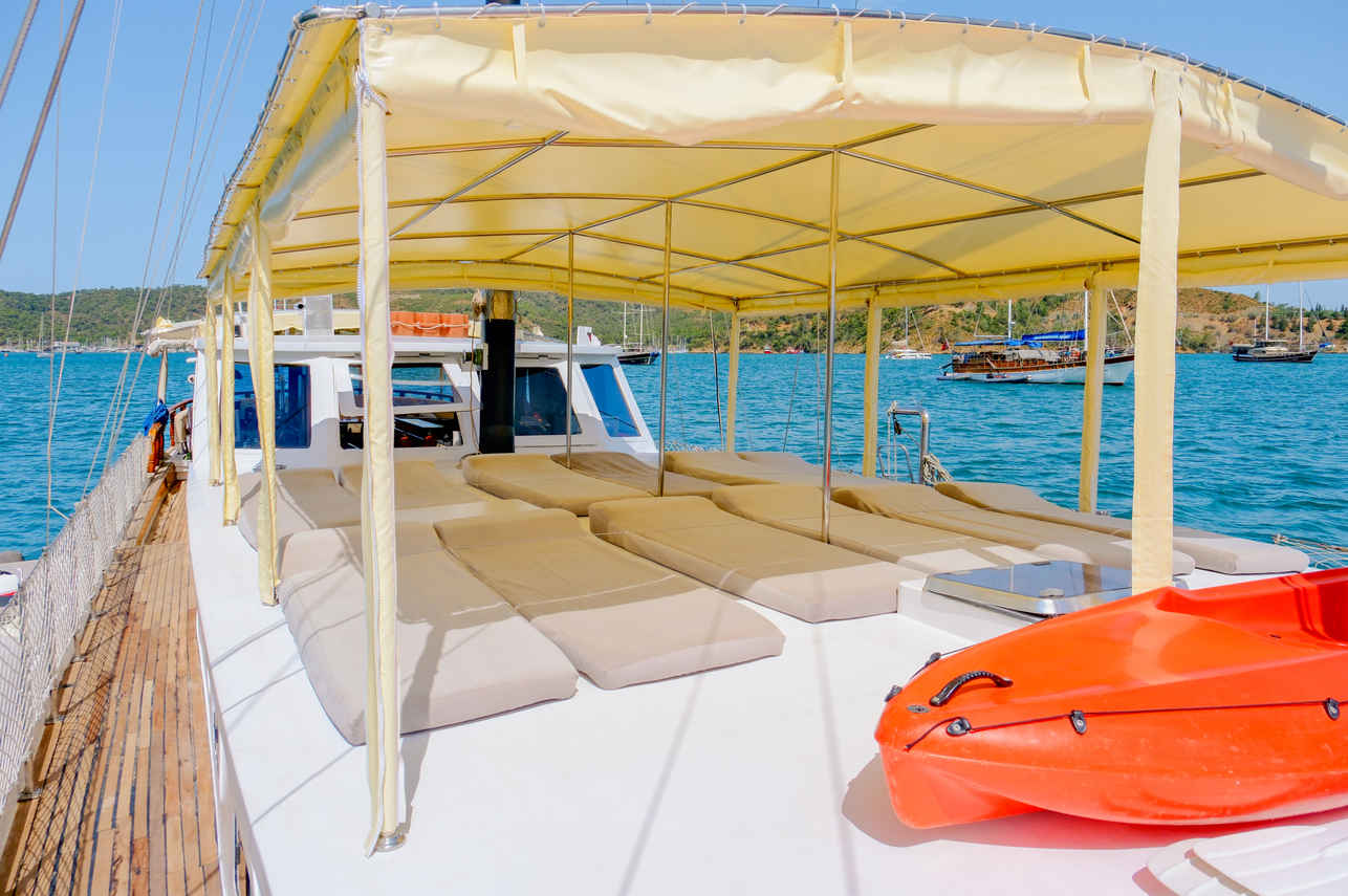 Sun Deck - Farout Classic Gulets