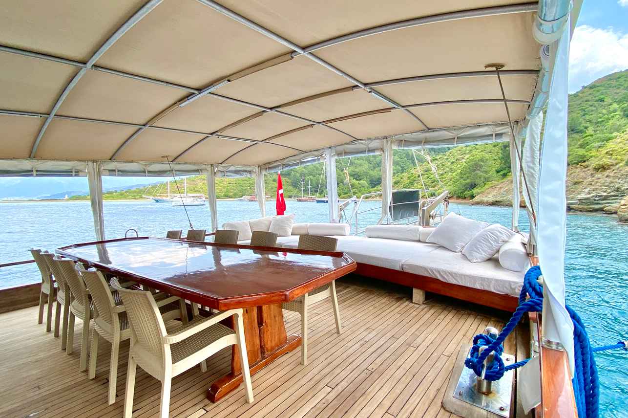 Outdoor Dining - Farout Classic Gulets