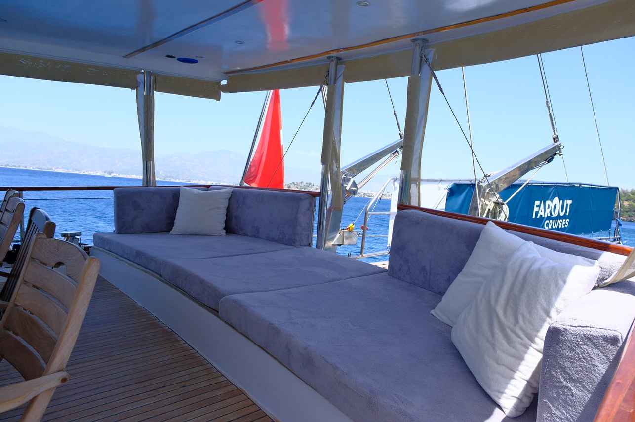 Outdoor Lounge - Farout Classic Gulets