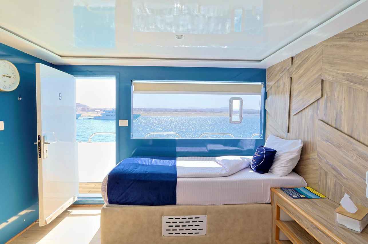 Upper Deck Cabin - MY Destiny