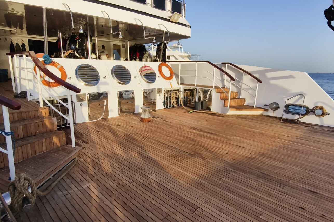 Dive deck - MY Destiny