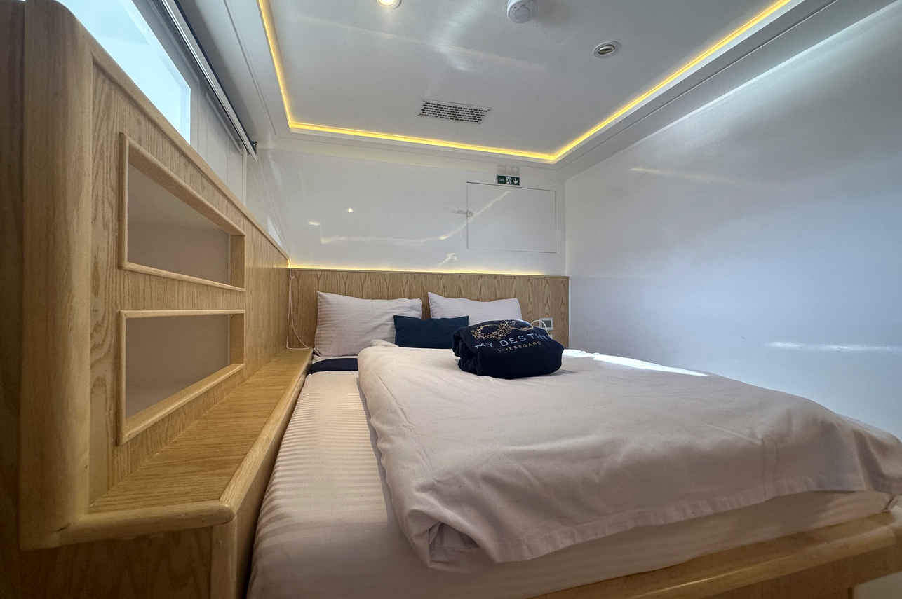 下部のデッキ客室 - MY Destiny