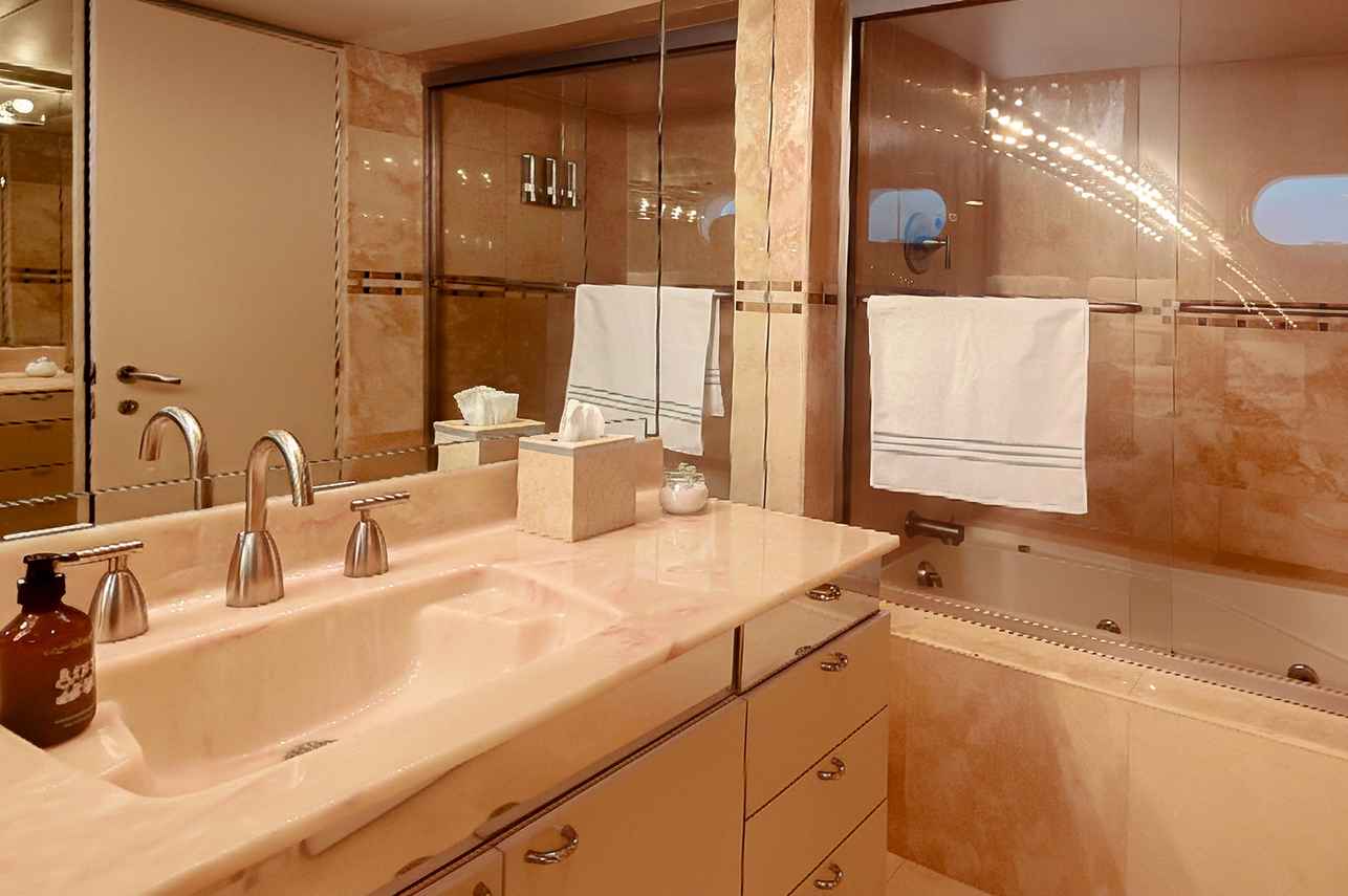 En-Suite bathrooms - Galaxy Zibo