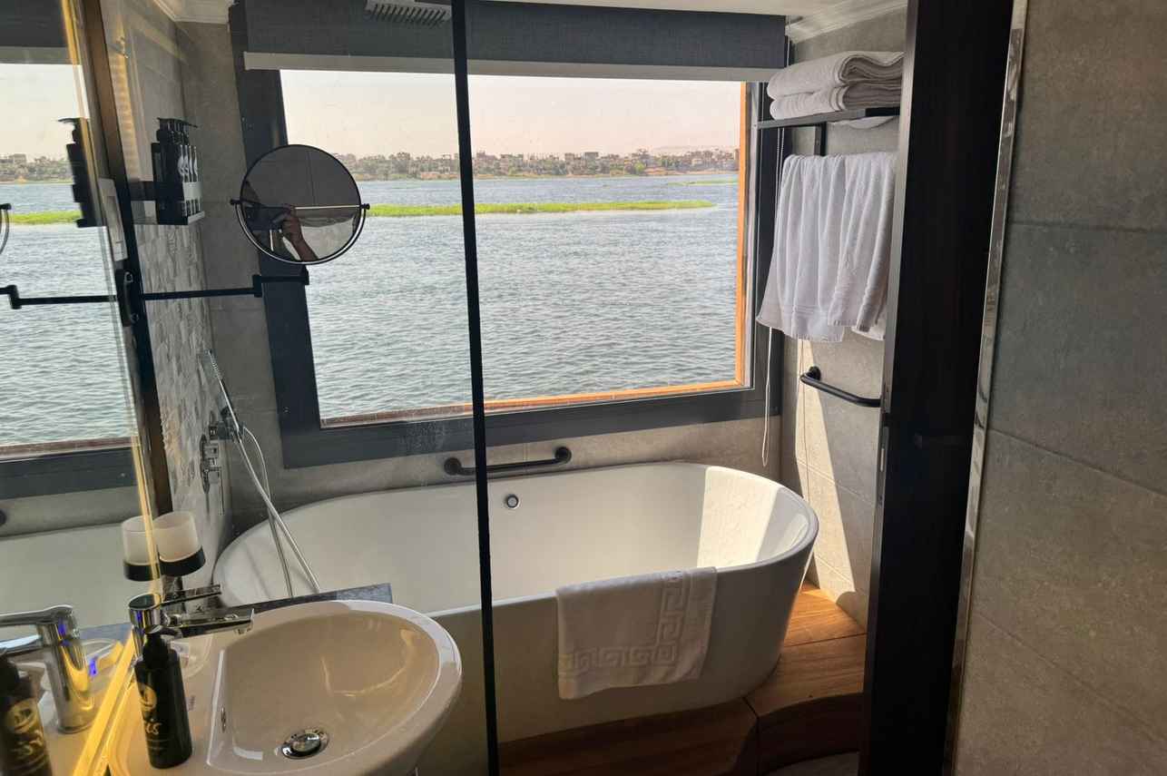 Salle de bain privée - Iris Dahabiya