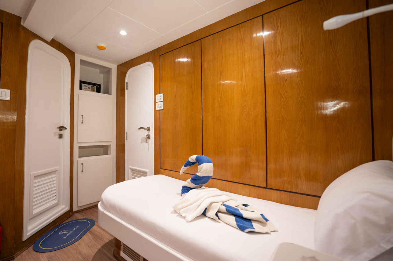 Каюта на нижней палубе - Lady M