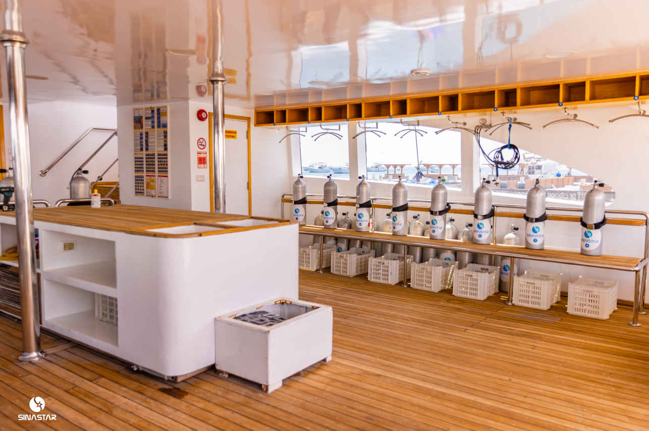 Dive deck - MY Sinaistar