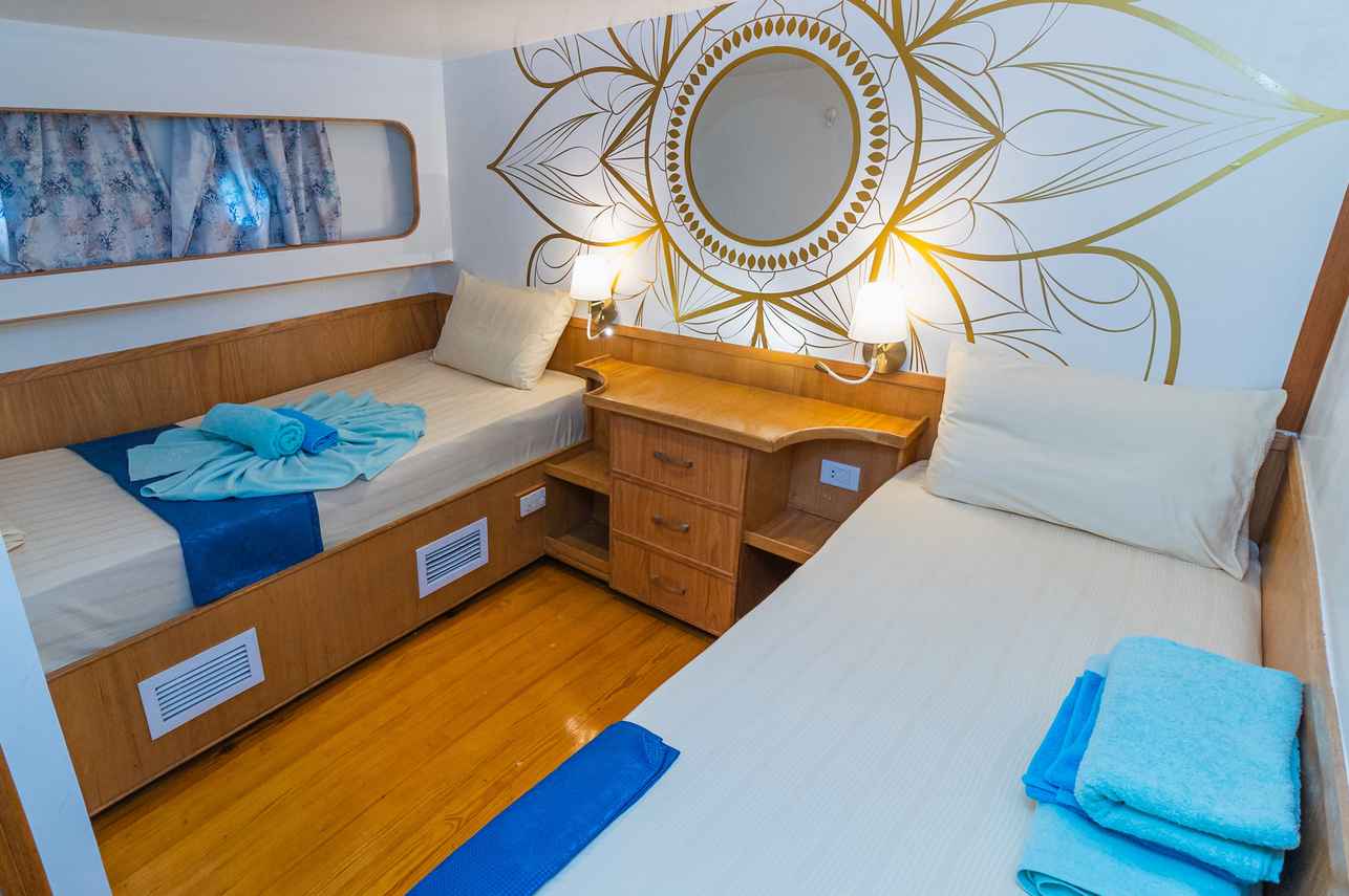 Lower Deck Cabin - MY Sinaistar