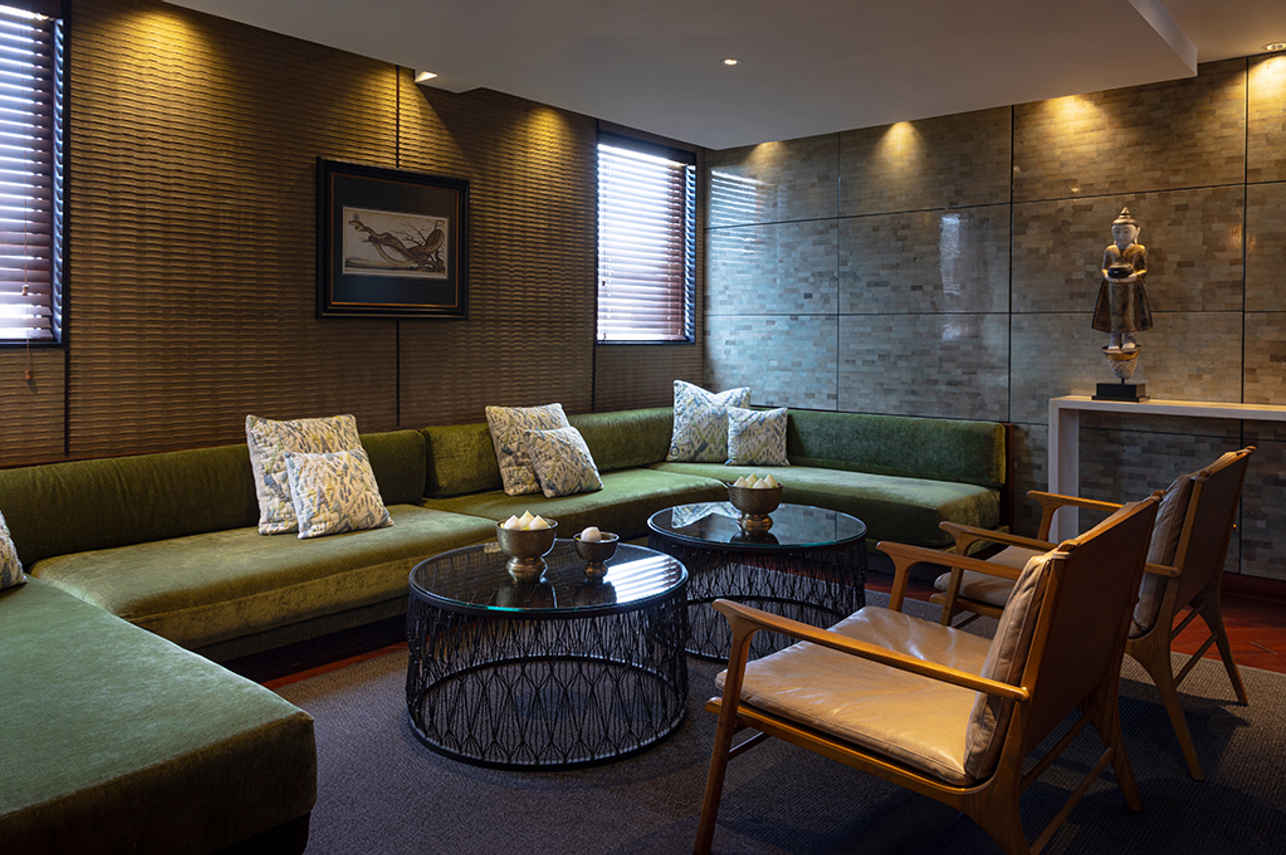 Indoor Saloon - Aqua Mekong