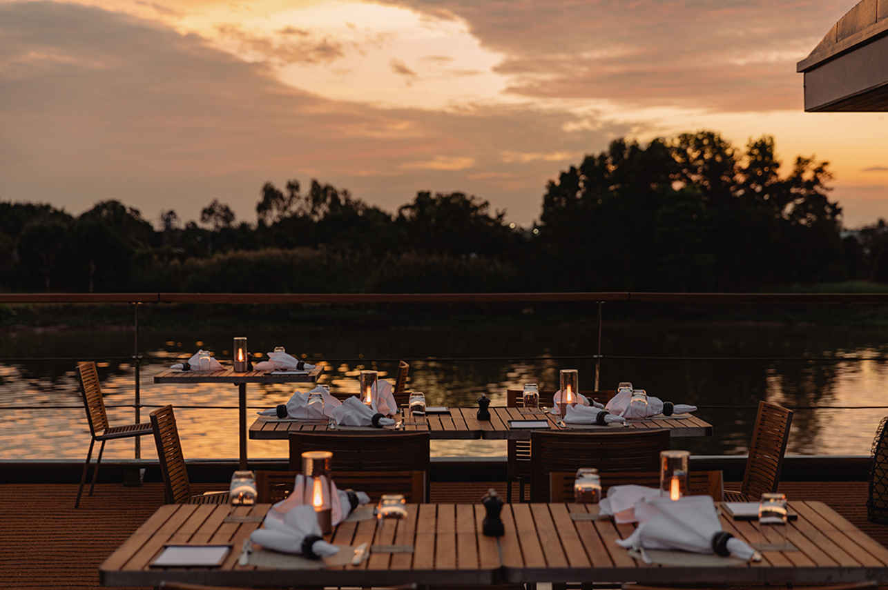 Outdoor Dining - Aqua Mekong