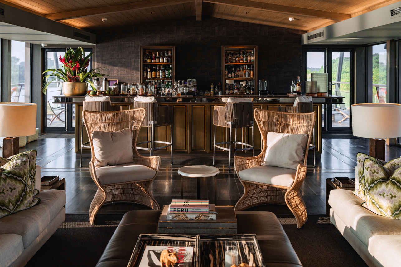 バーとラウンジエリア - Aqua Nera