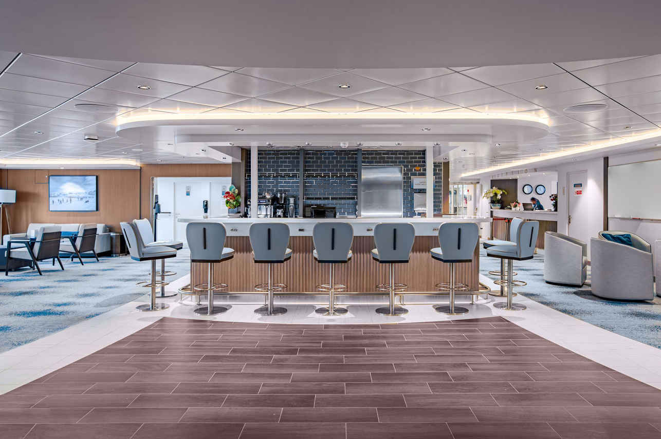 Área de Bar e Lounge - Ocean Victory Arctic