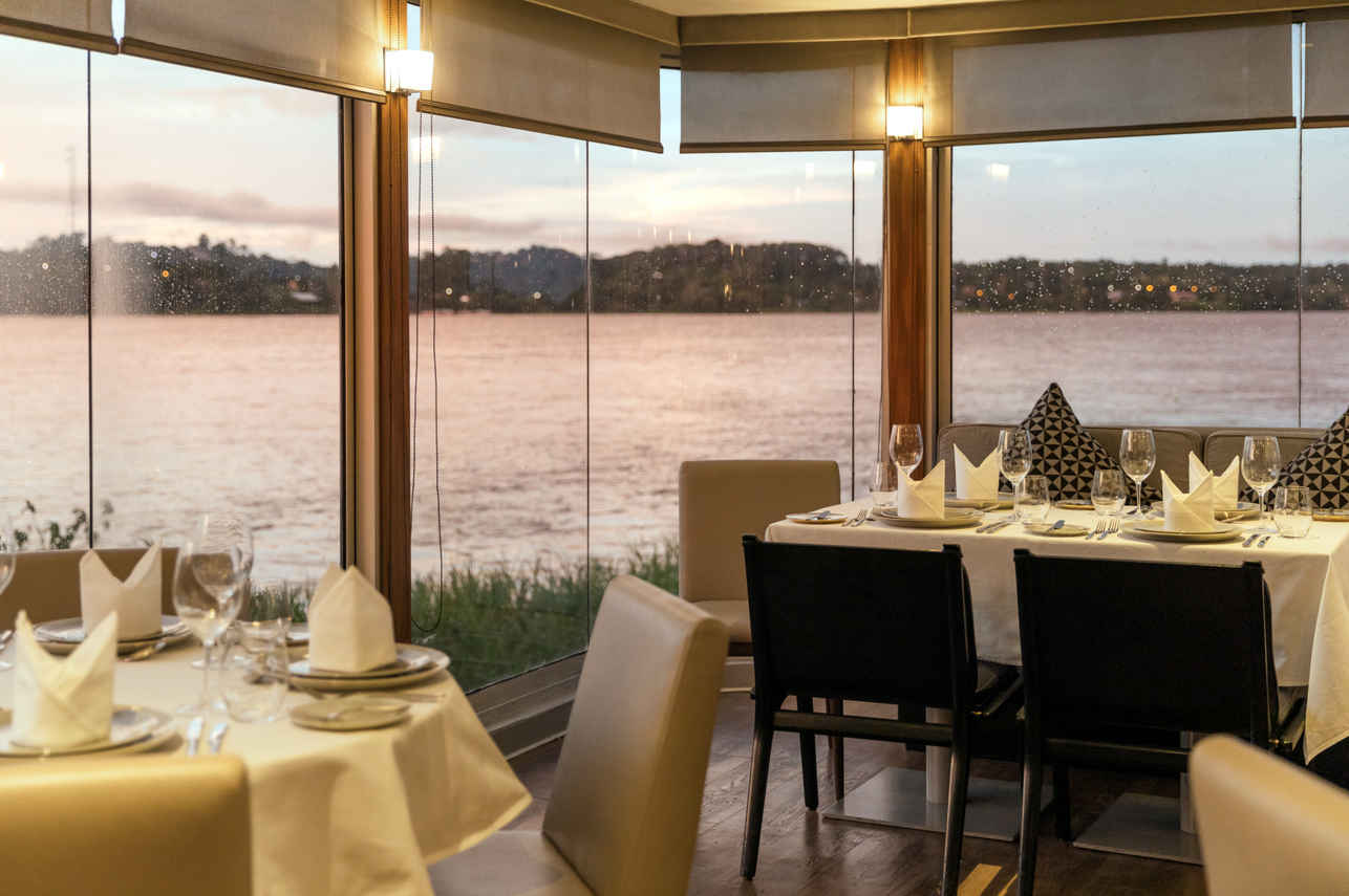 ダイニングルーム - Aria Amazon