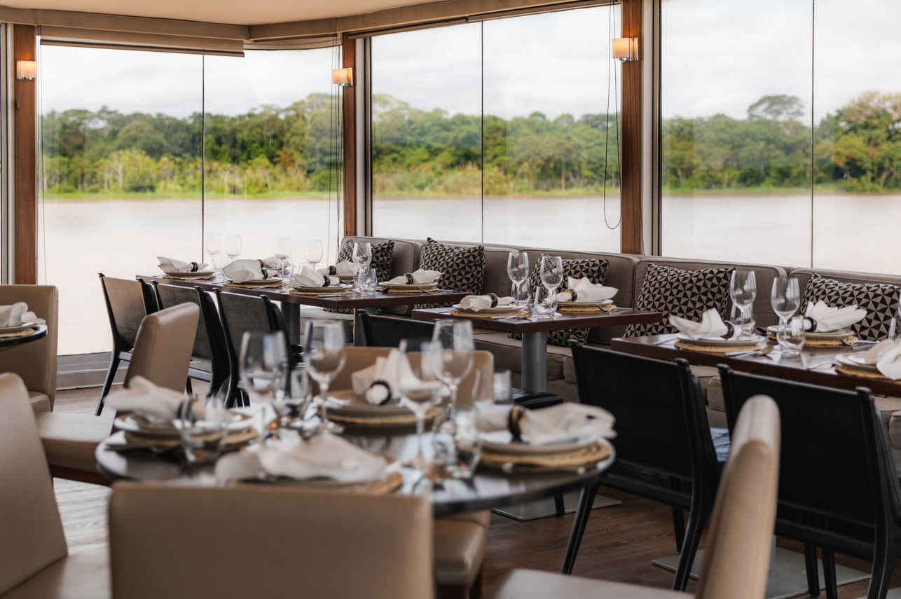 ダイニングルーム - Aria Amazon