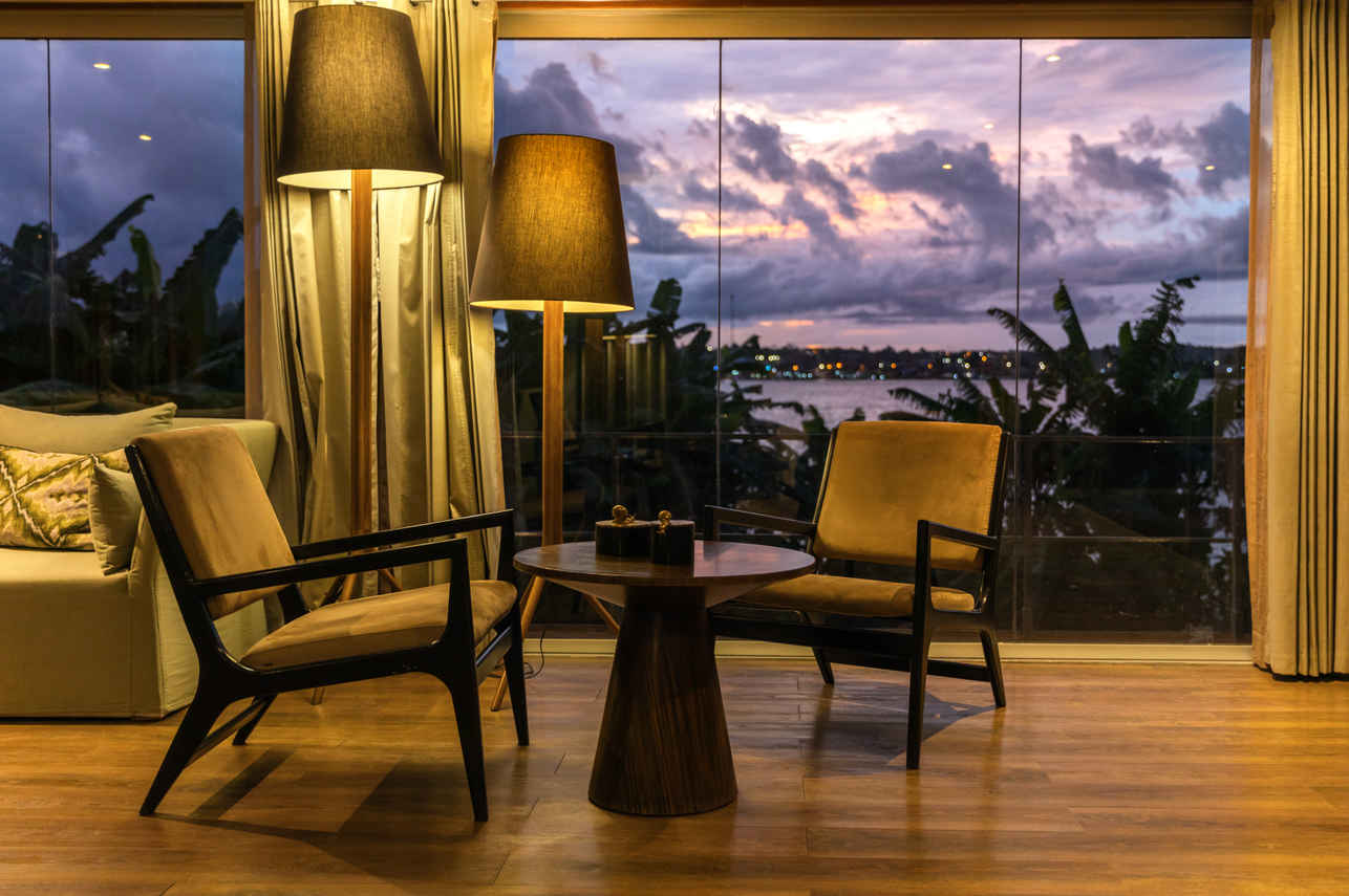 インドア談話室 - Aria Amazon