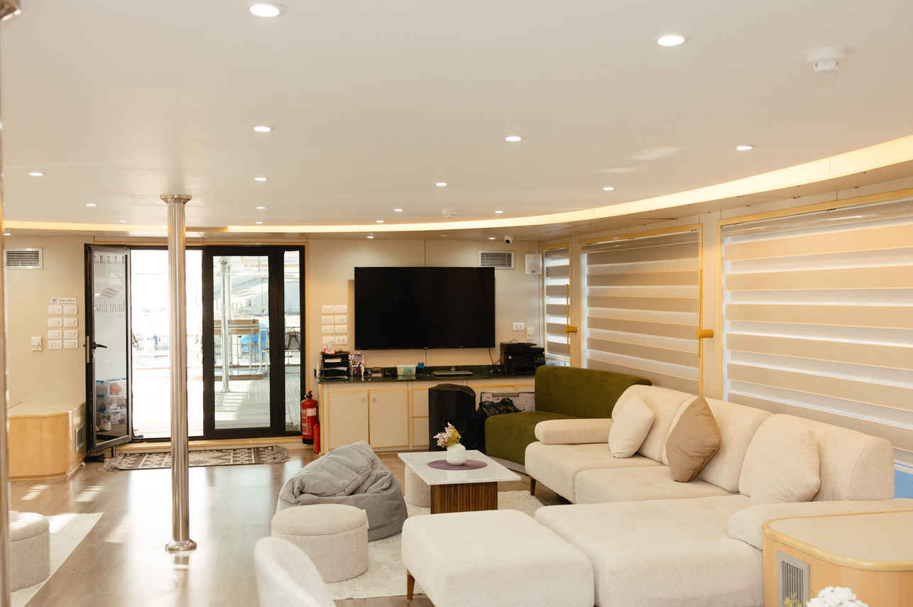 室内交谊厅 - AVO