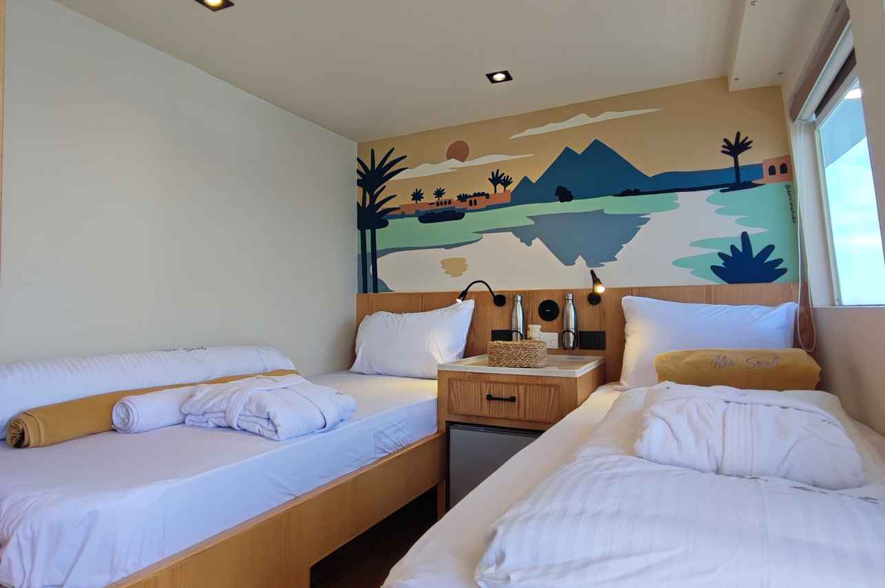 Upper Deck Twin Cabin