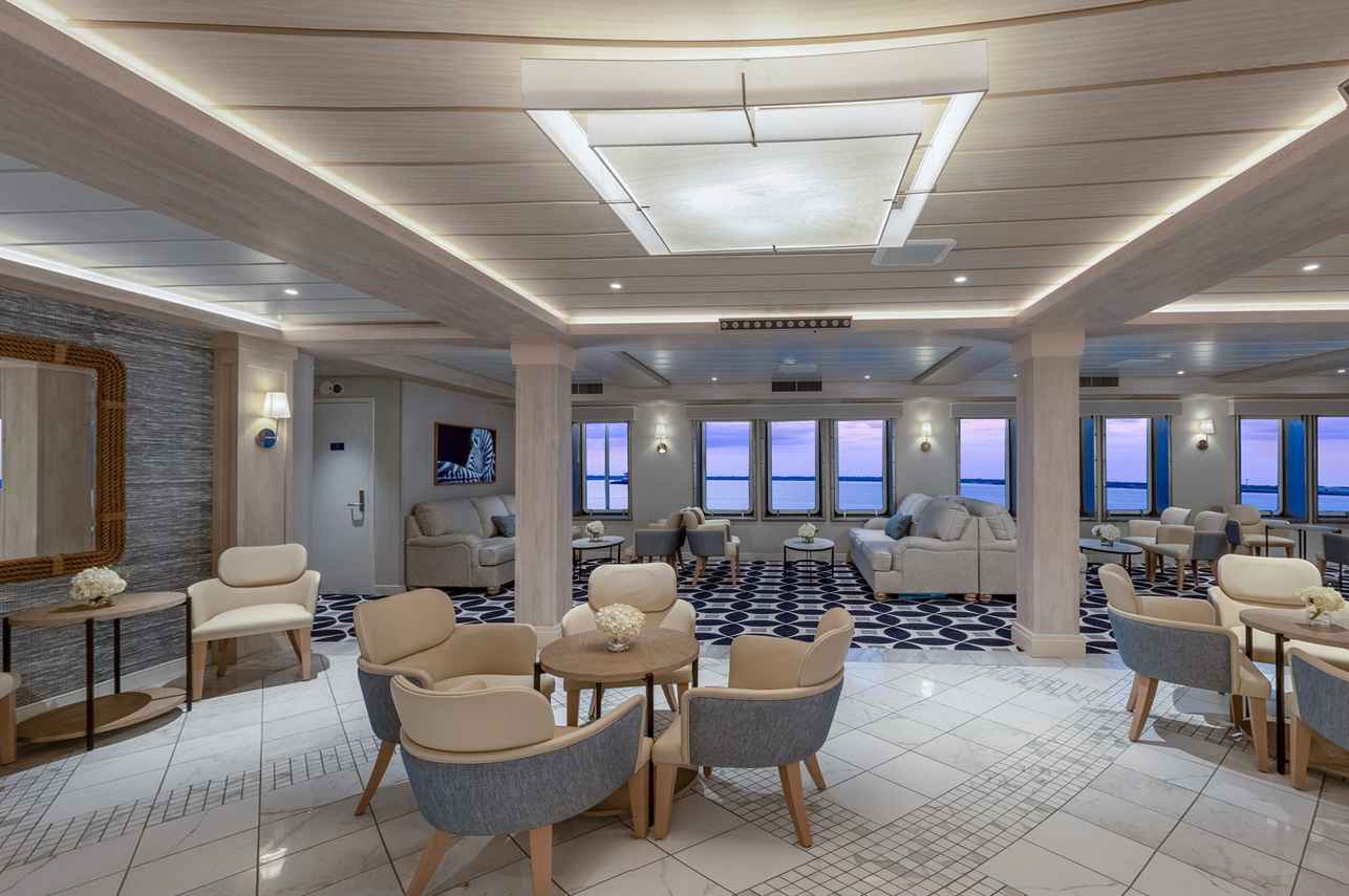 Salon interior - American Glory