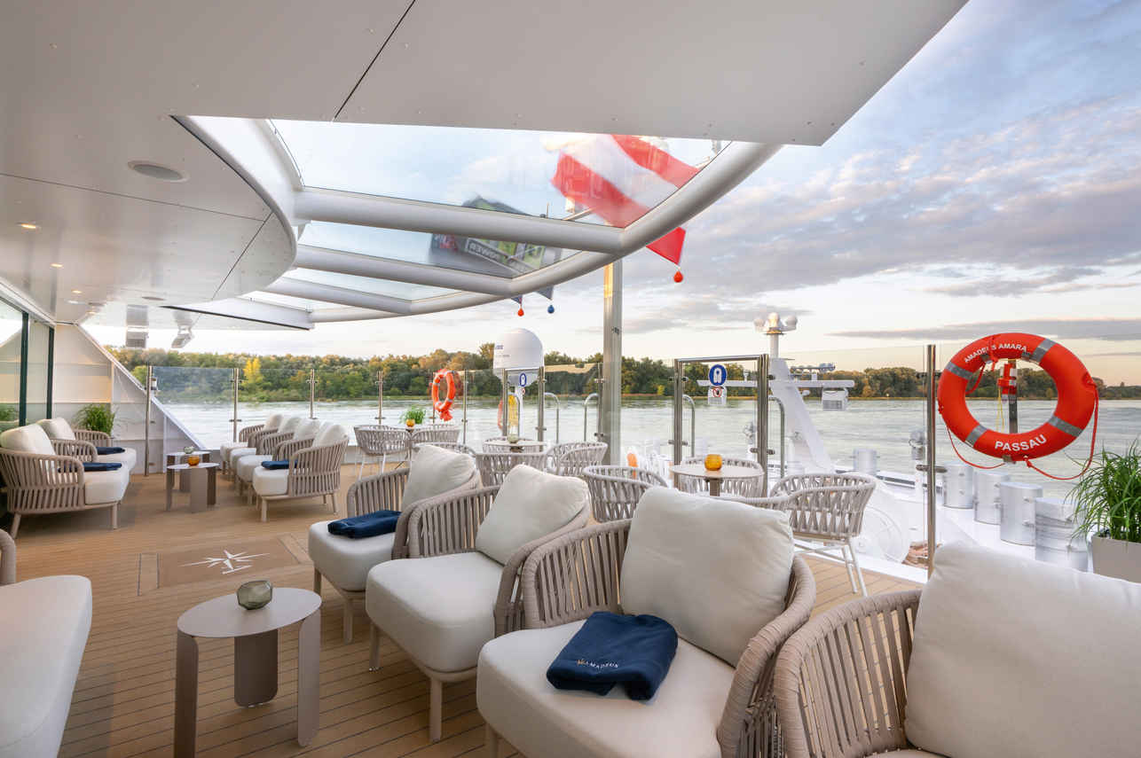 Salon extérieur - Amadeus Amara