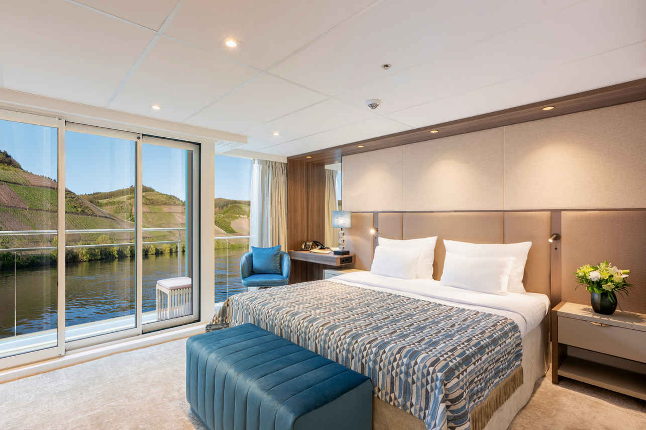 Suite - Amadeus Amara