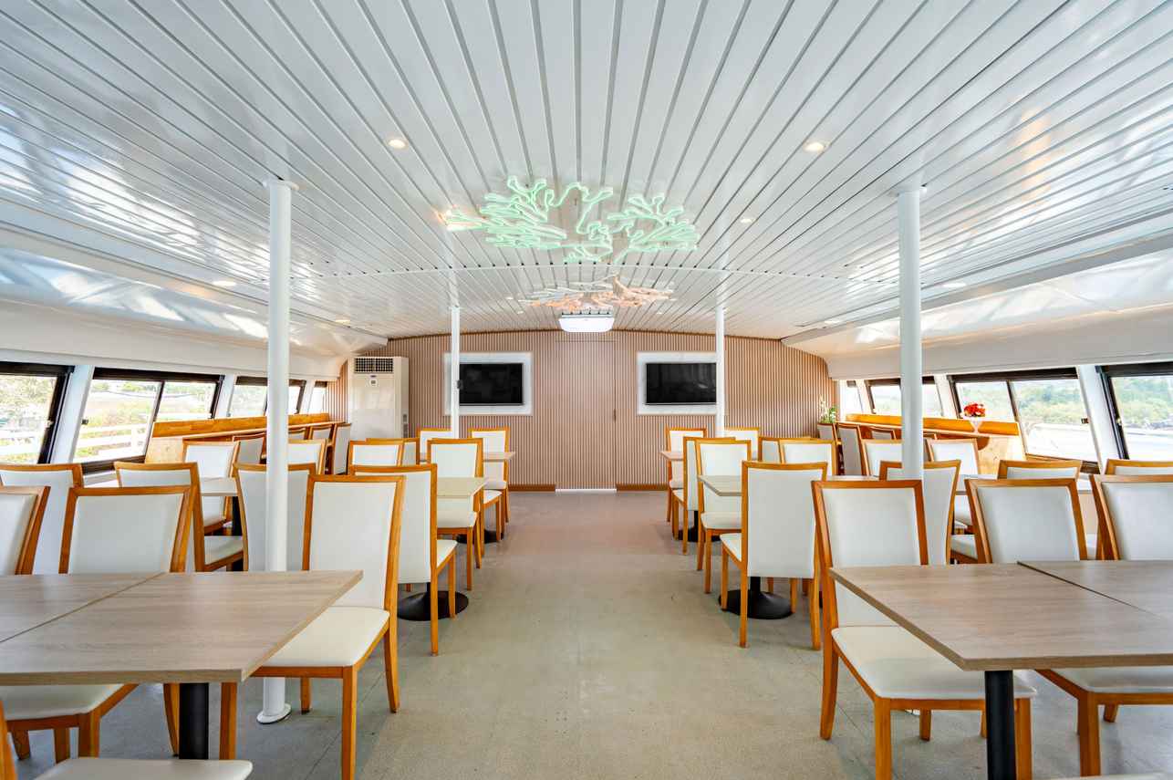 Sala de Jantar - Poseidon Liveaboard