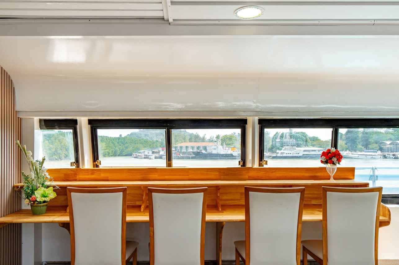 Sala de Jantar - Poseidon Liveaboard