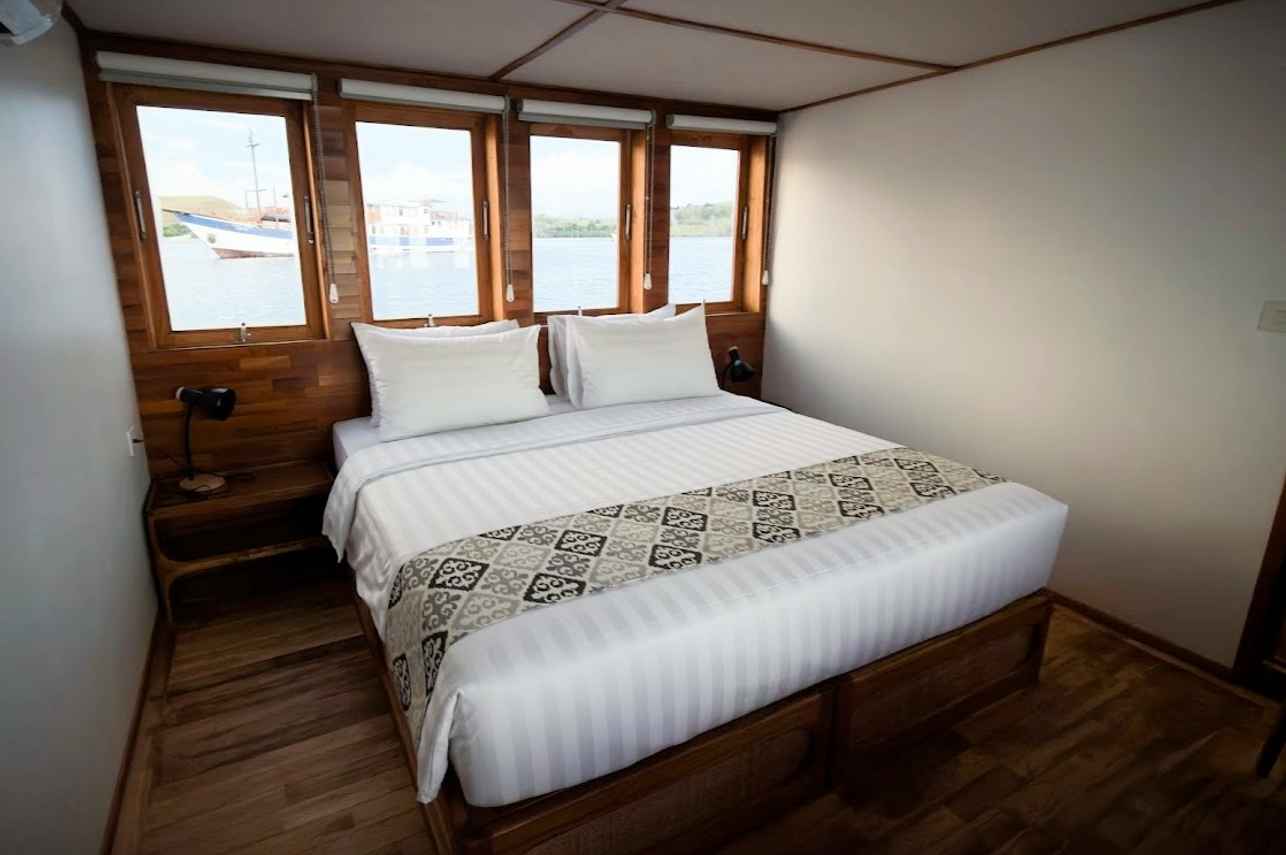 Main Deck Cabin - Putri Naga