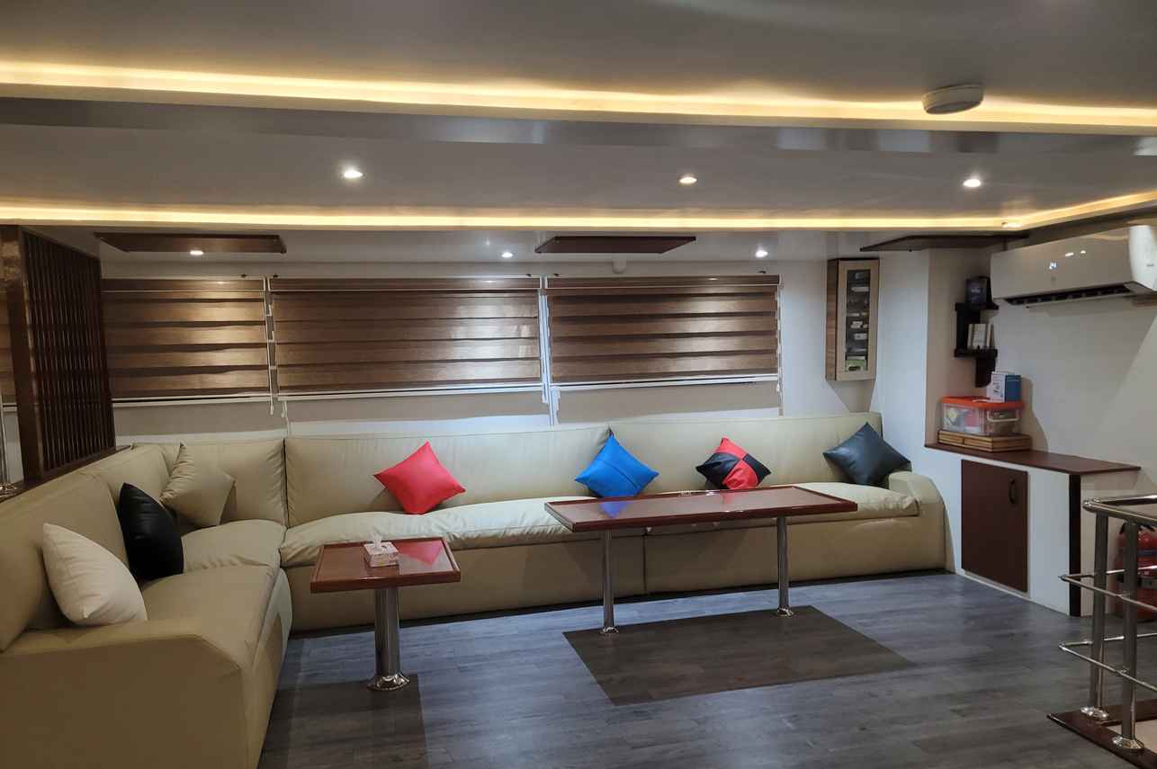 Indoor-Salon - Queen Sherry