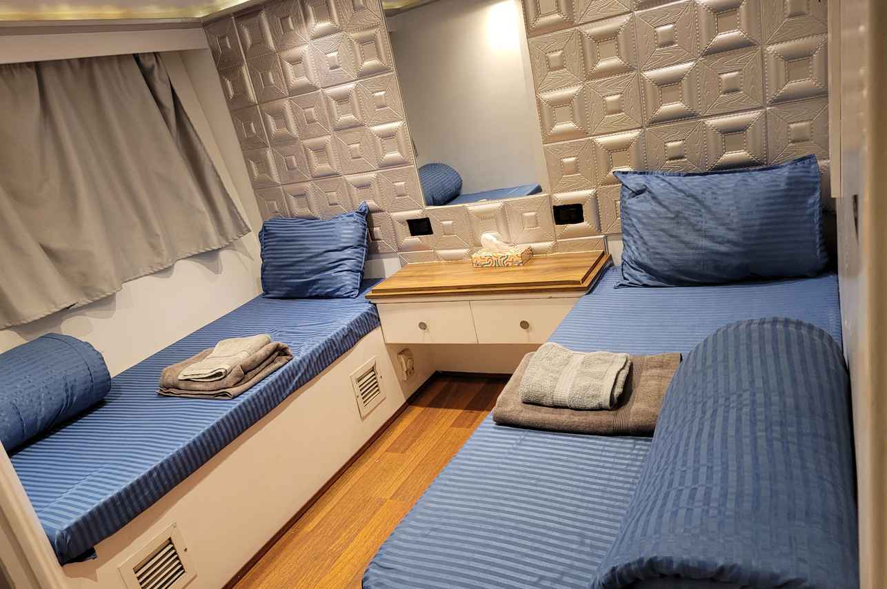 #twinncabin - Queen Sherry