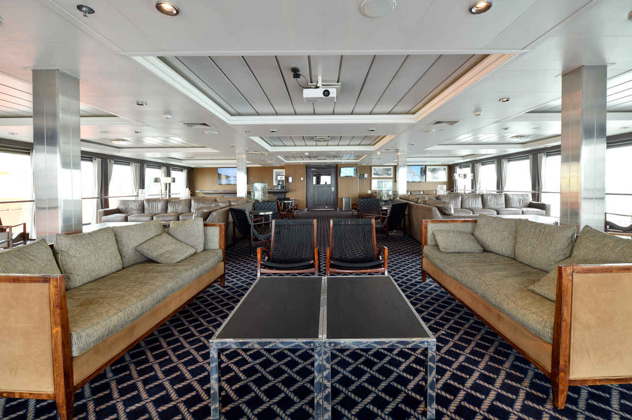 Indoor Saloon - Stella Australis