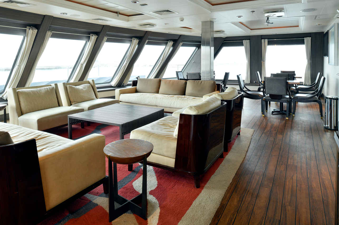 Indoor Saloon - Stella Australis