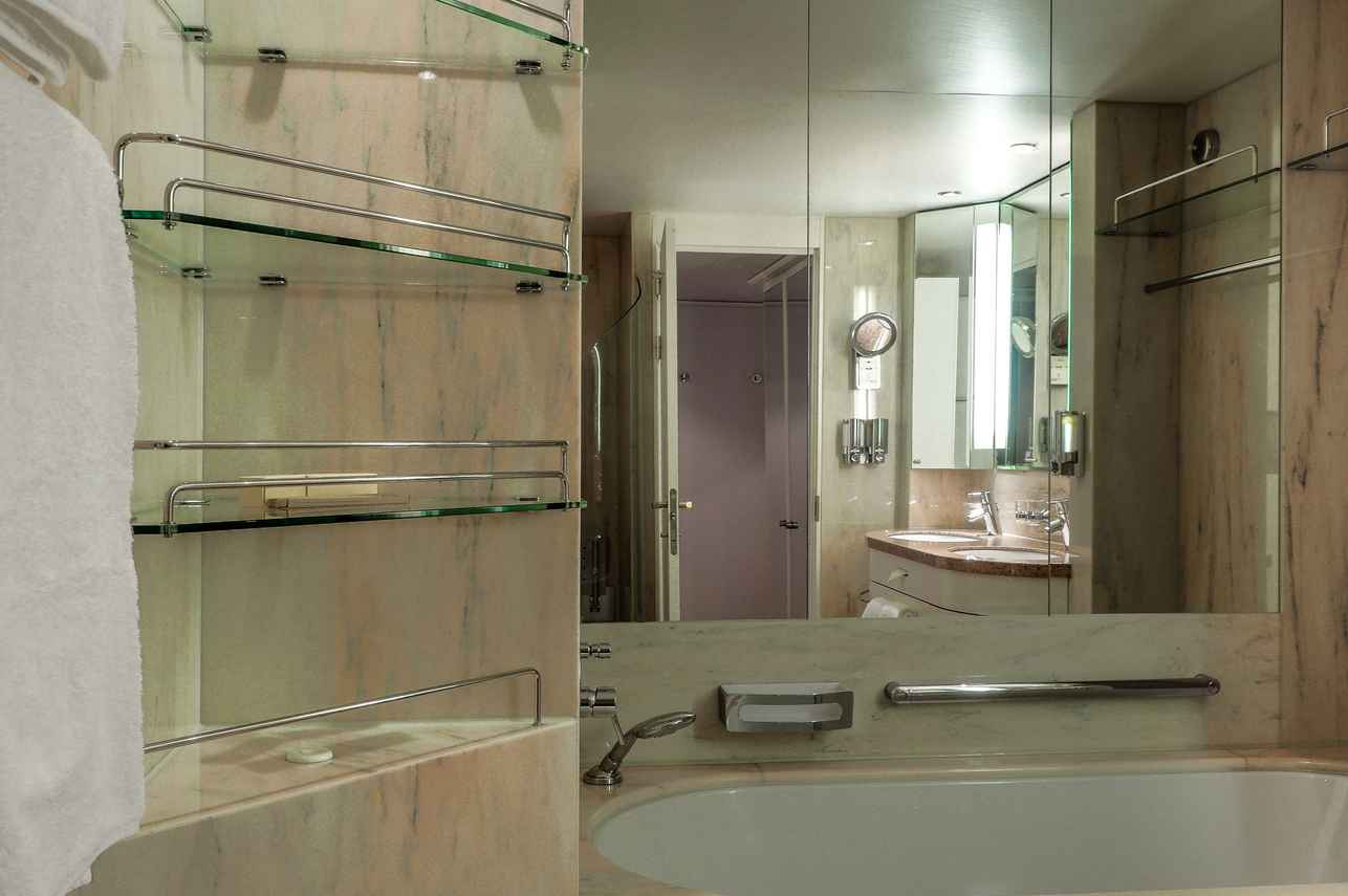 mit eigenen Badezimmern - Heritage Adventurer