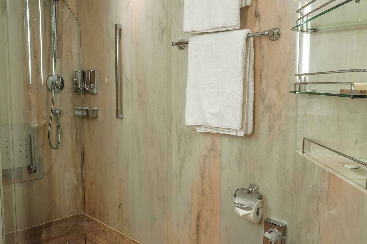 mit eigenen Badezimmern - Heritage Adventurer