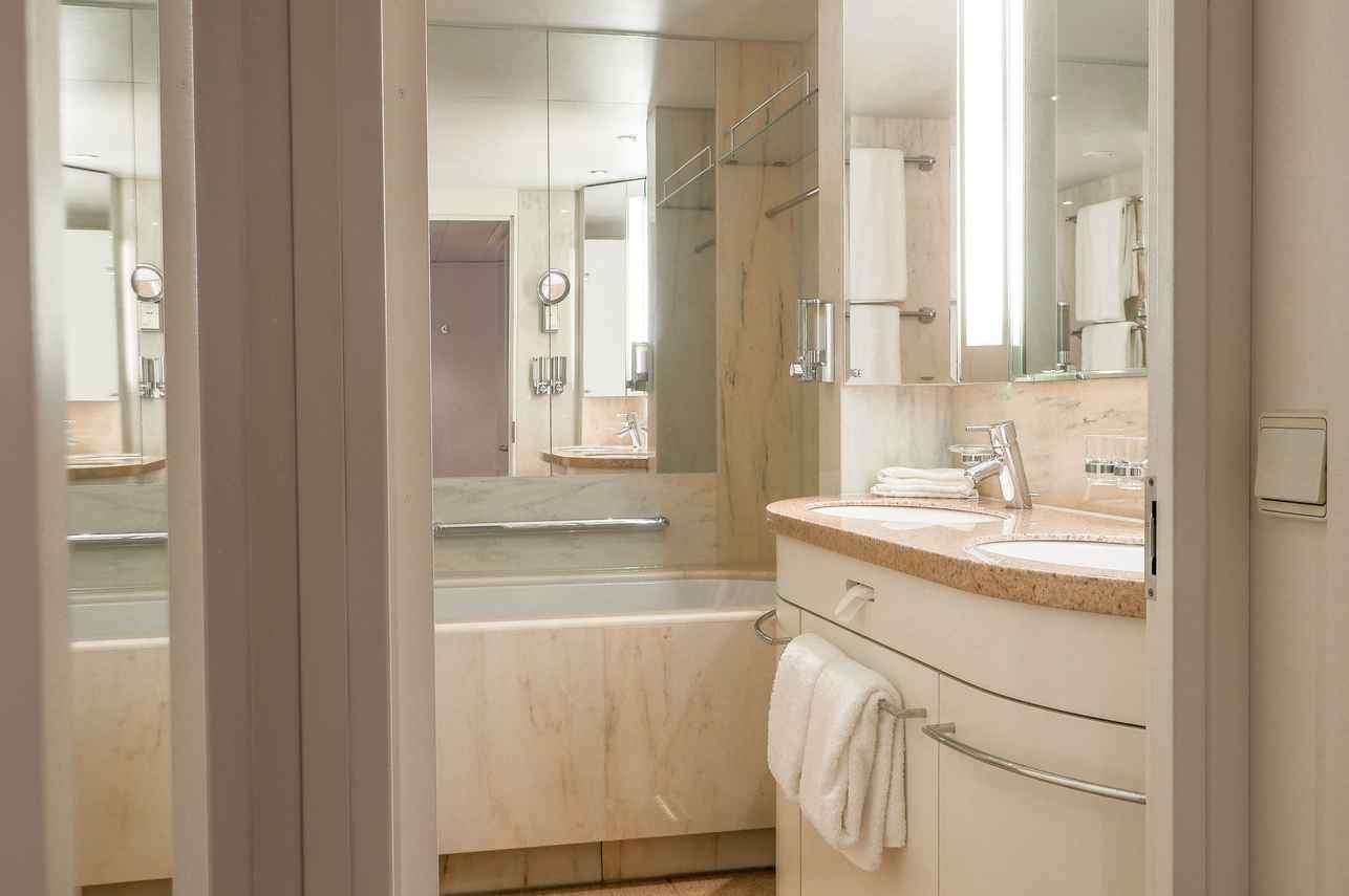 mit eigenen Badezimmern - Heritage Adventurer