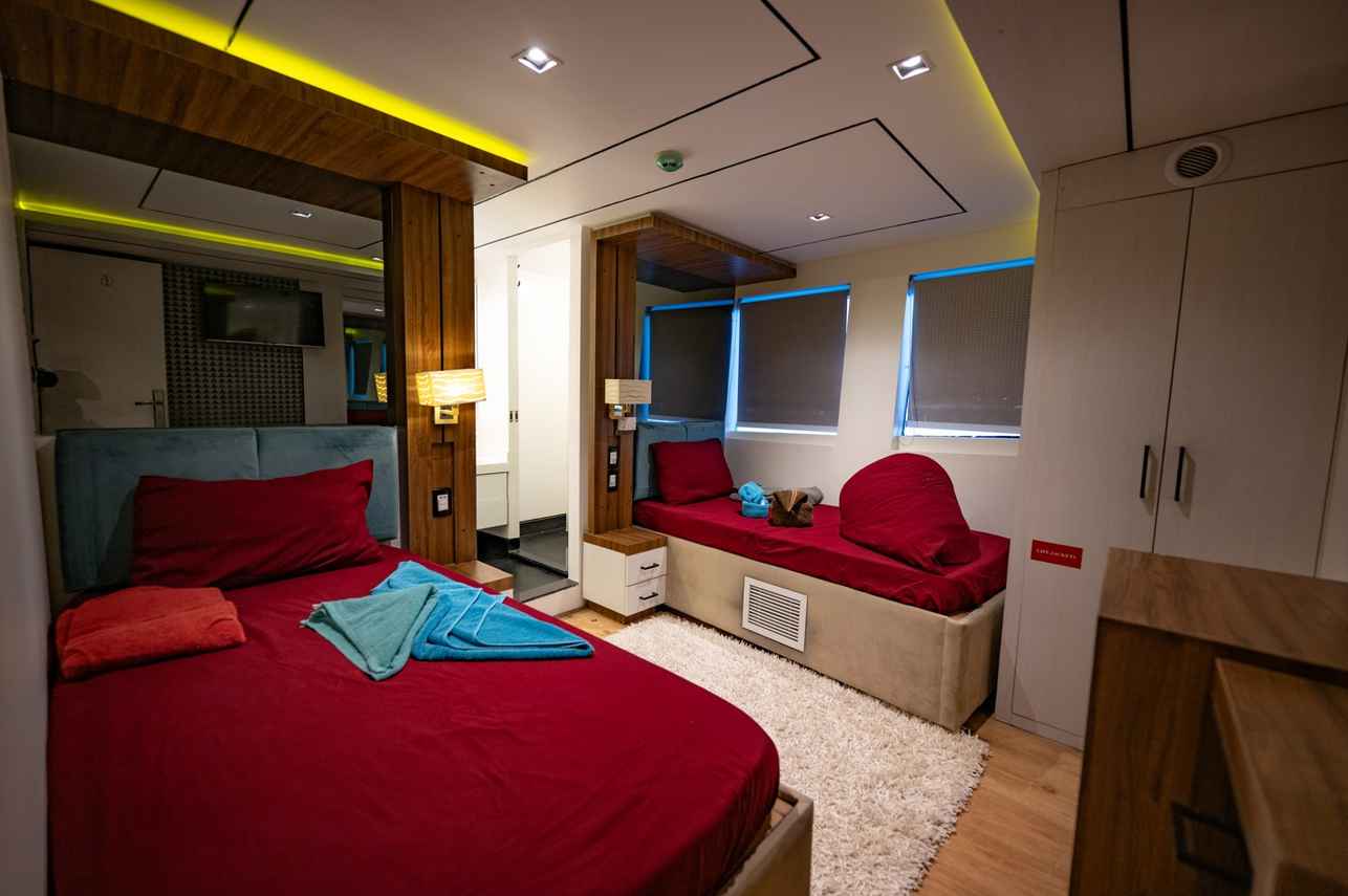 Twin Bed Main Deck Cabin