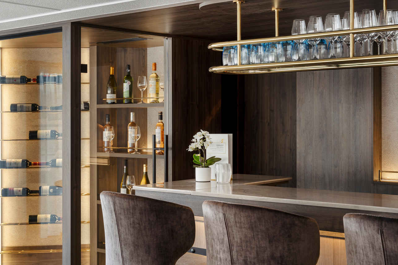 Bar Area - VIVA Voyage