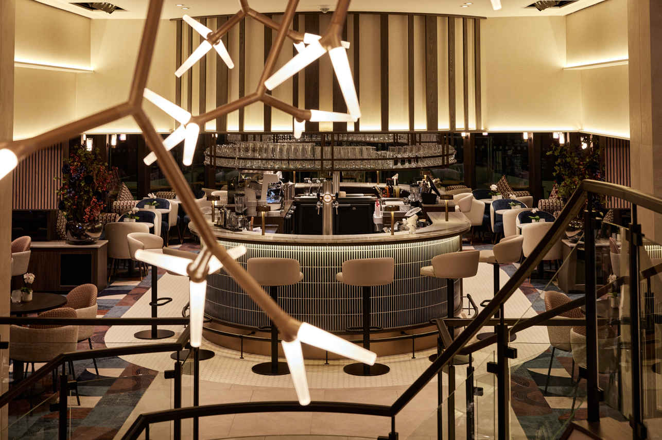 Bar and Lounge Area - VIVA Two
