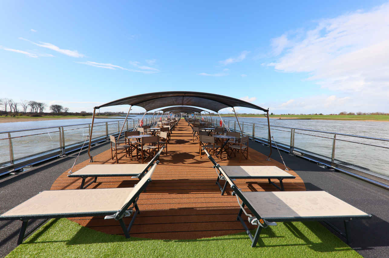 Sun Deck - VIVA Two