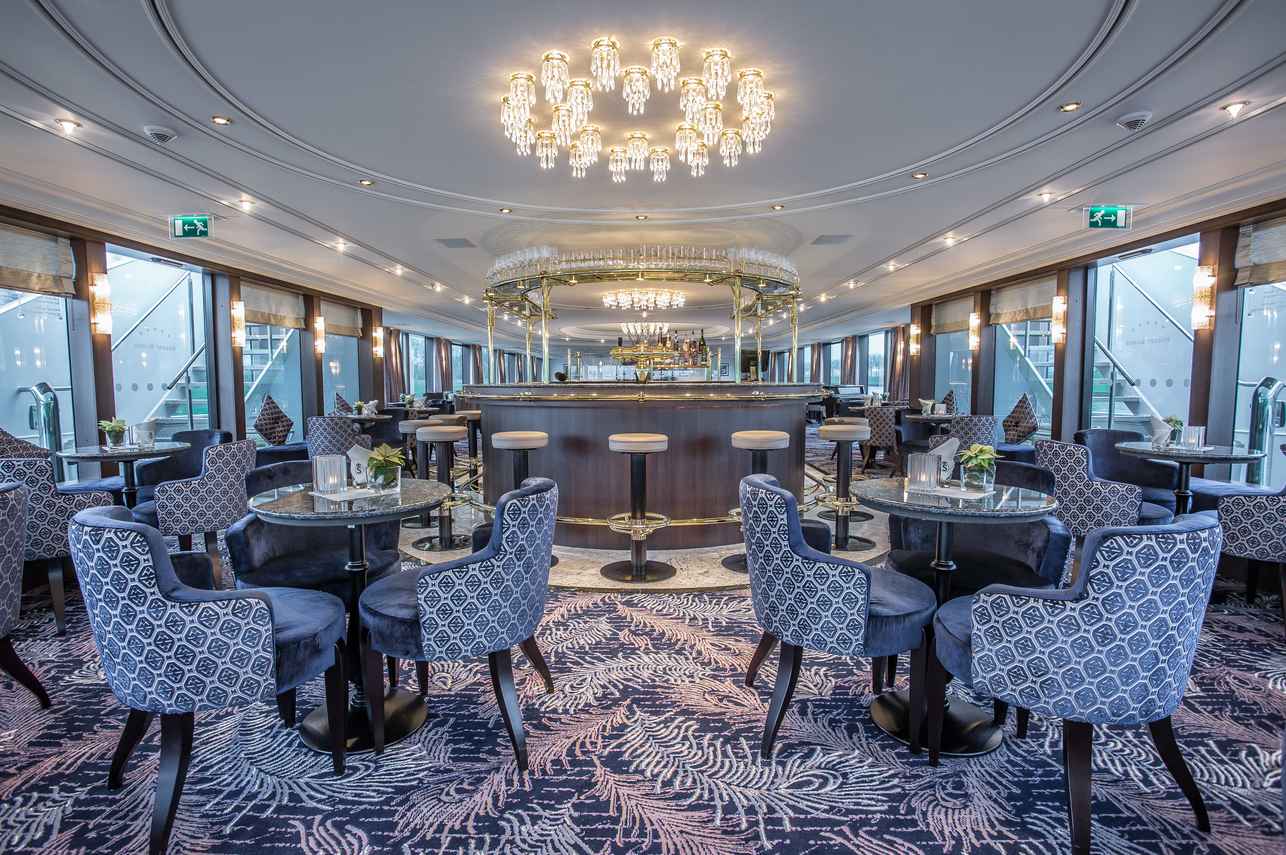 Bar y Salon - VIVA Moments