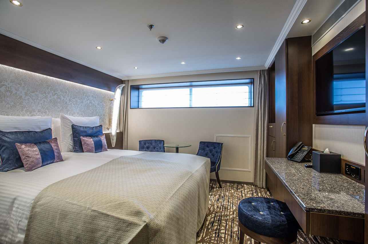 Emerald Double Cabin