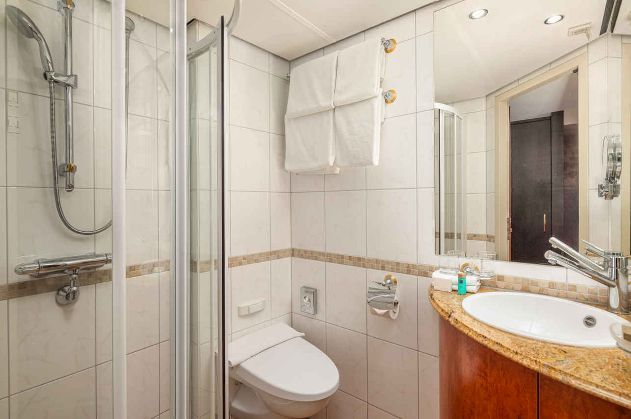 En-Suite bathrooms - VIVA Gloria