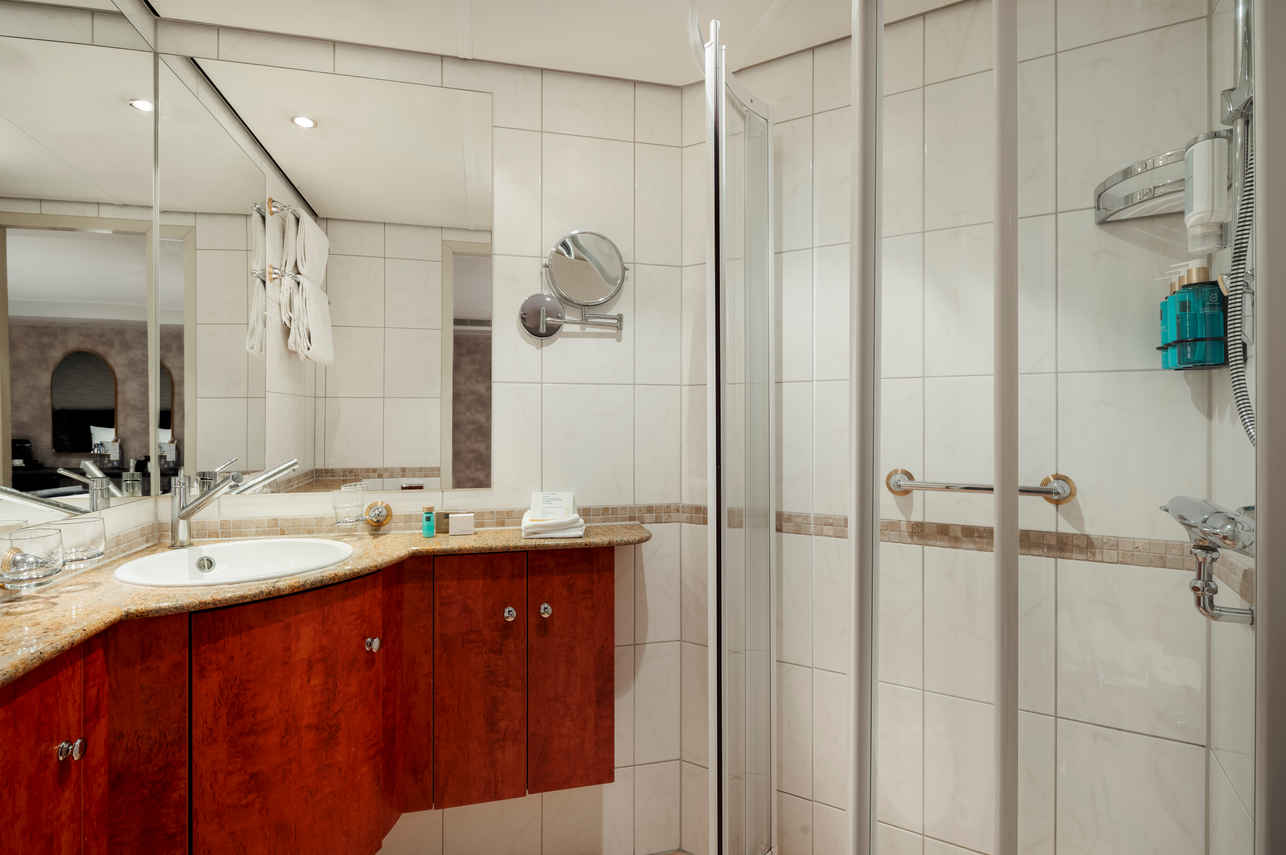En-Suite bathrooms - VIVA Gloria