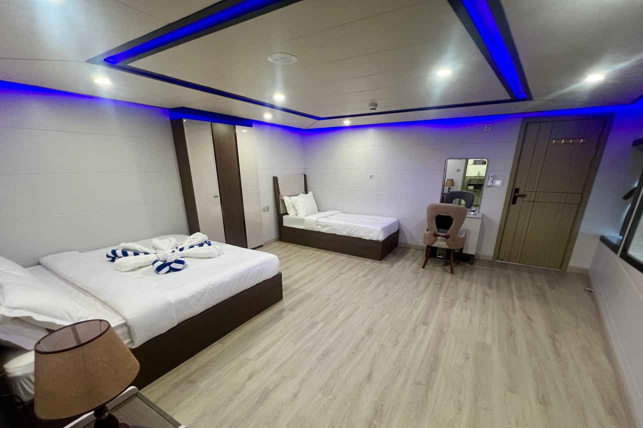 Main Deck Suite Twin
