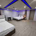 Main Deck Suite Twin