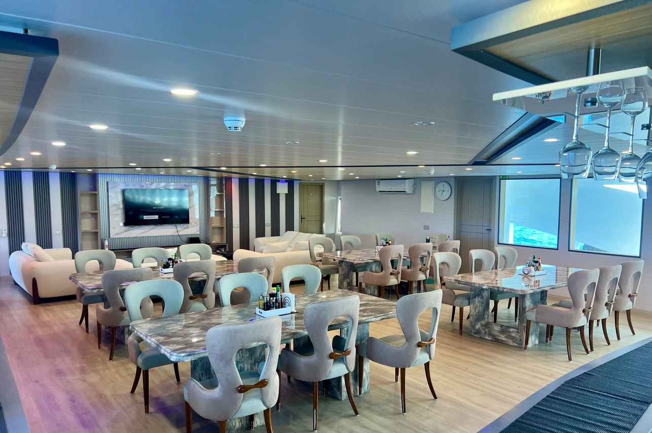 Sala da pranzo - Emperor Explorer II
