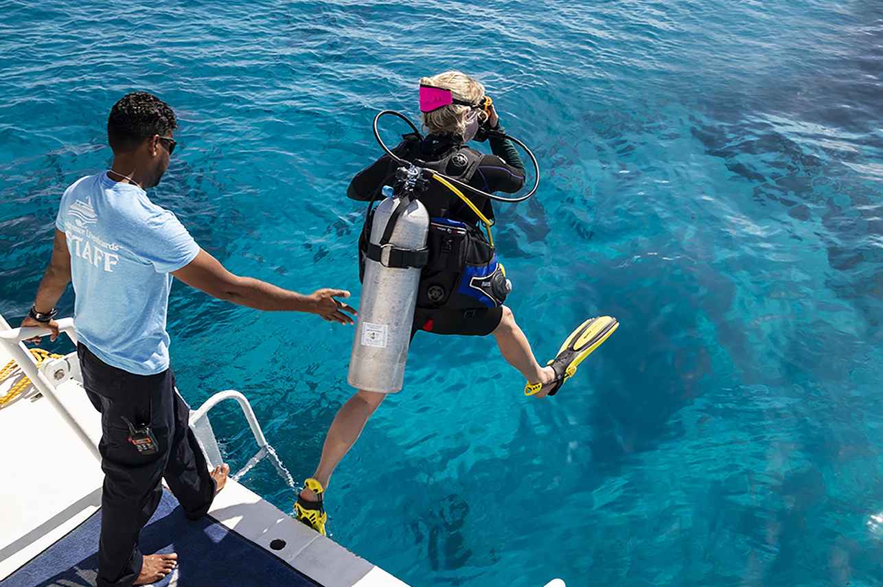 Dive Platform - Belize Aggressor V