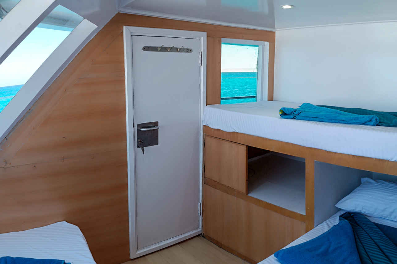 Seaview Suite Side Cabin