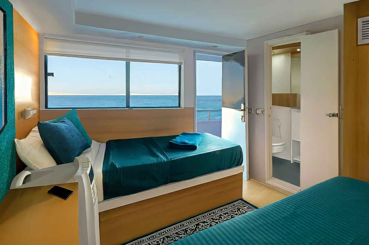 Seaview Twin Cabin